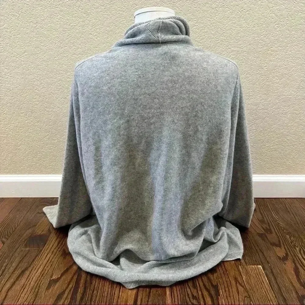 InCashmere drape front